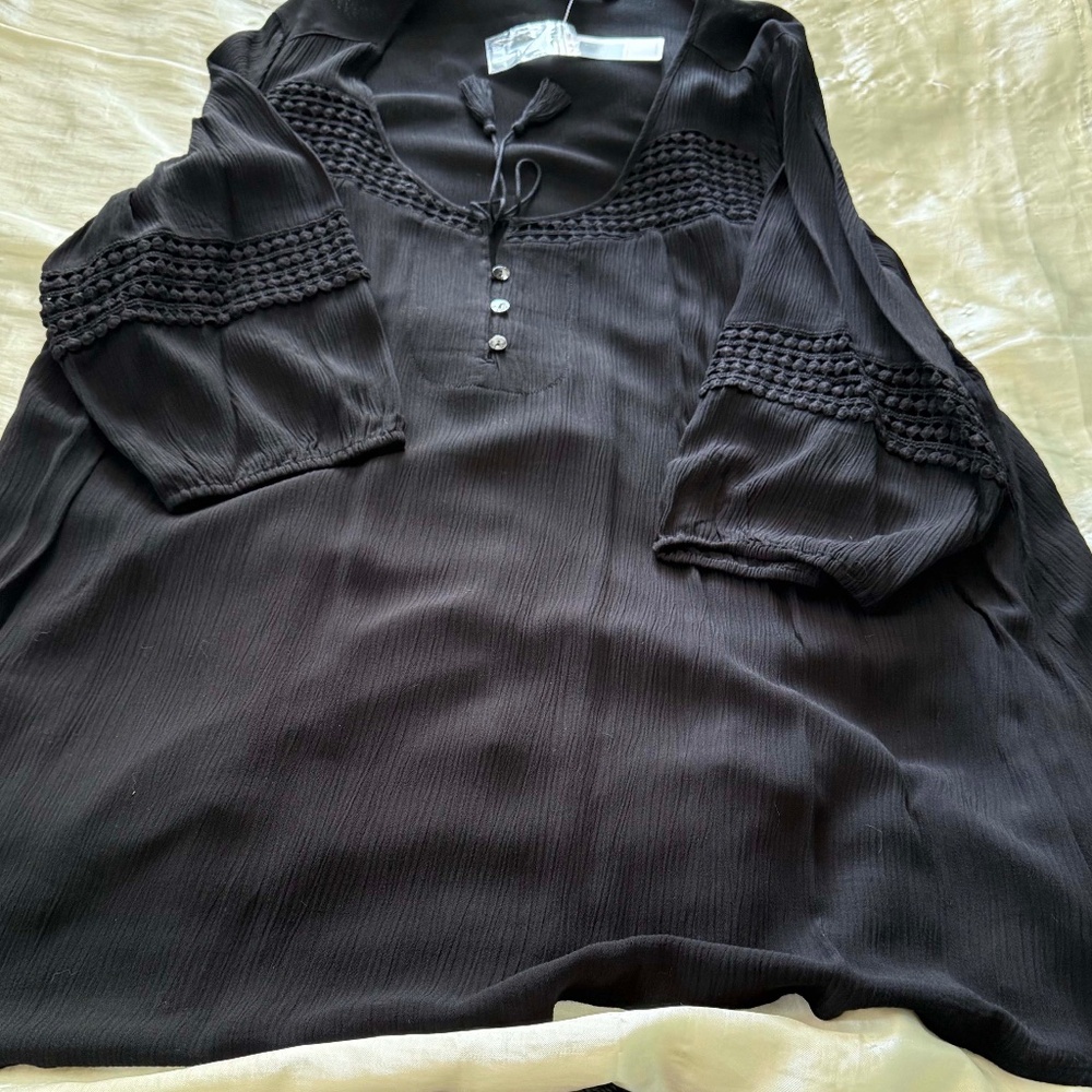 CROCHET DETAIL TOP, TASSLES, ¾ SLEEVES, BLACK, SIZE 22, RAYON, ADDITION ELLE,